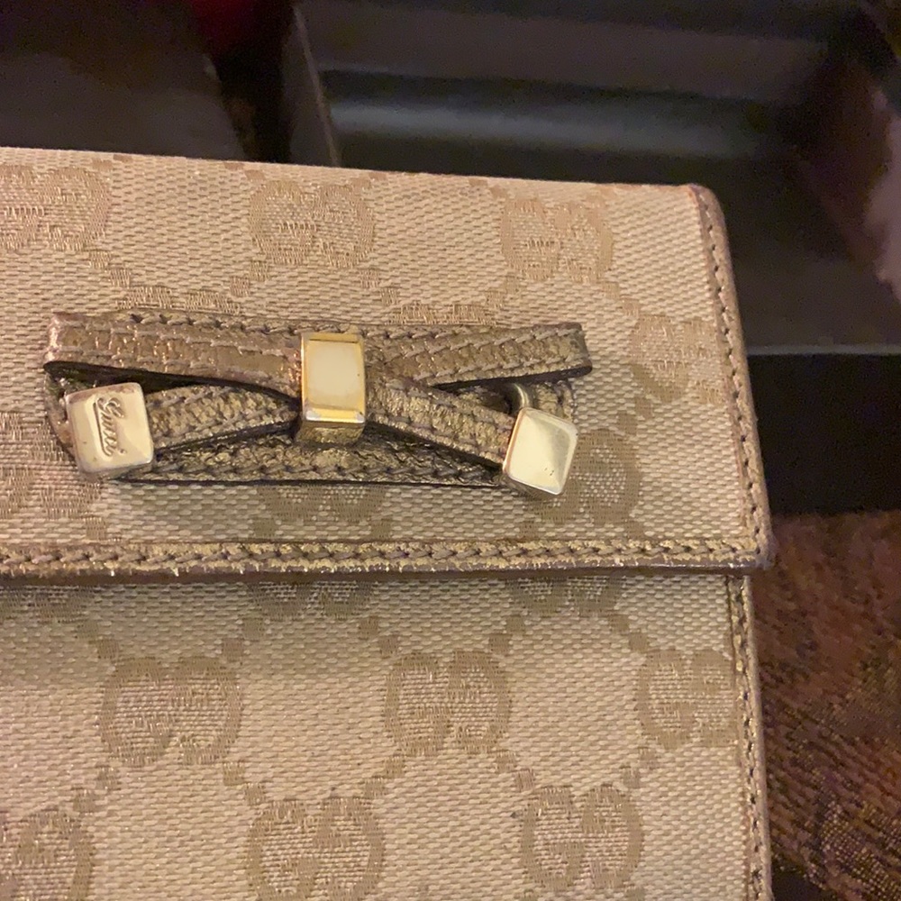 Authentic Gucci GG trifold bow wallet - Picture 4 of 14